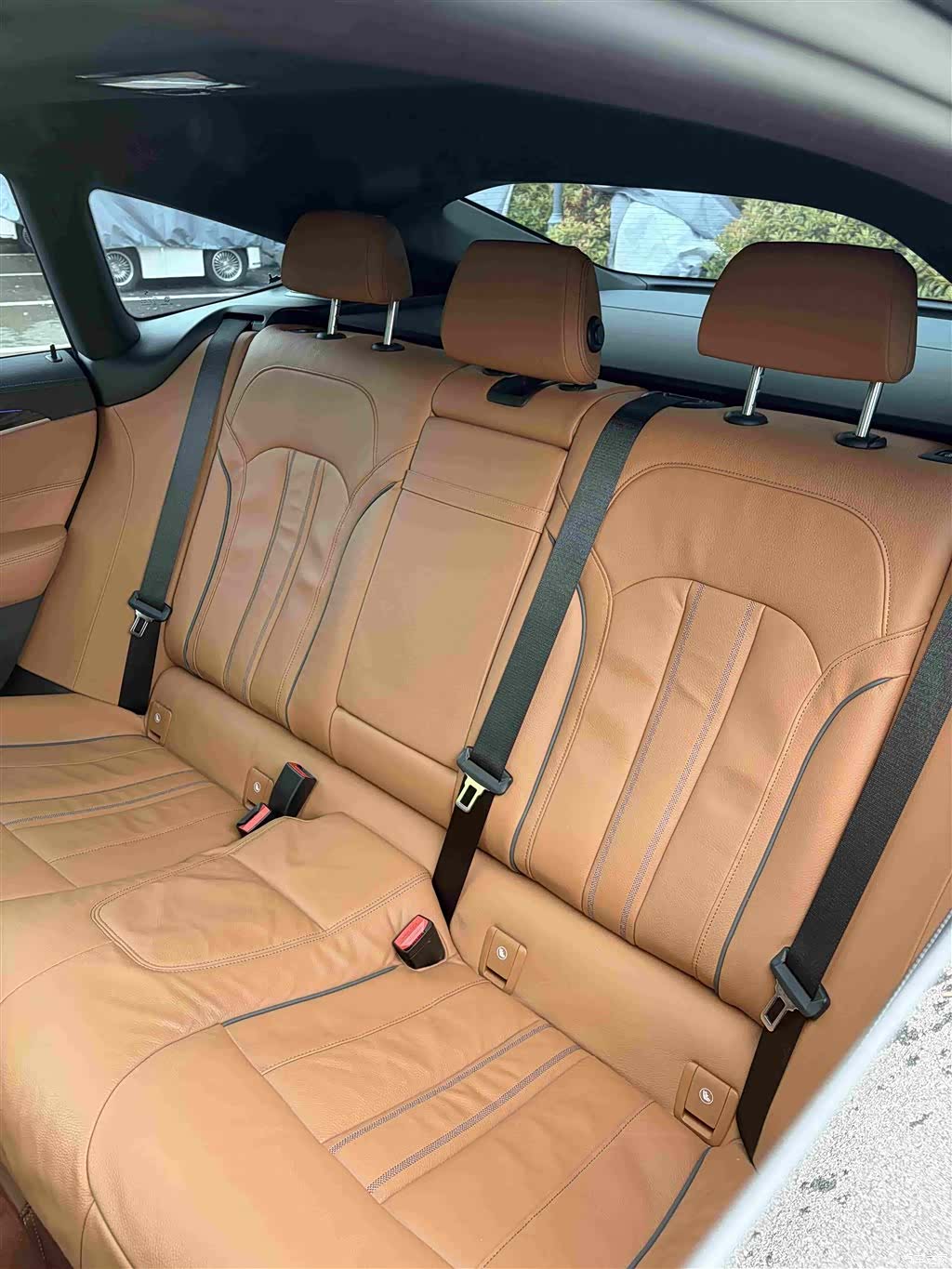 BMW 6 Series GT, 2025 18