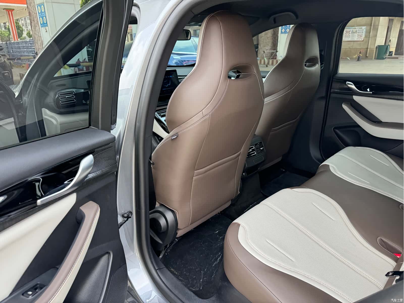 BYD Qin, 2025 10