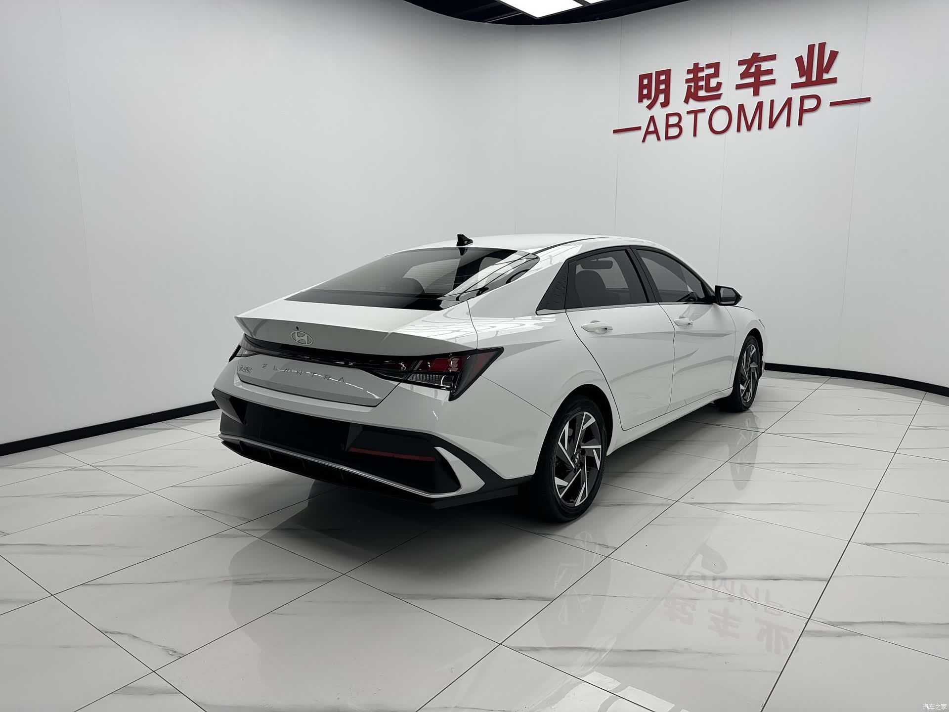 Hyundai Elantra, 2023 9