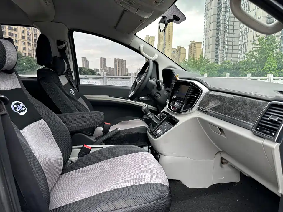 JAC Refine Ruifeng M4