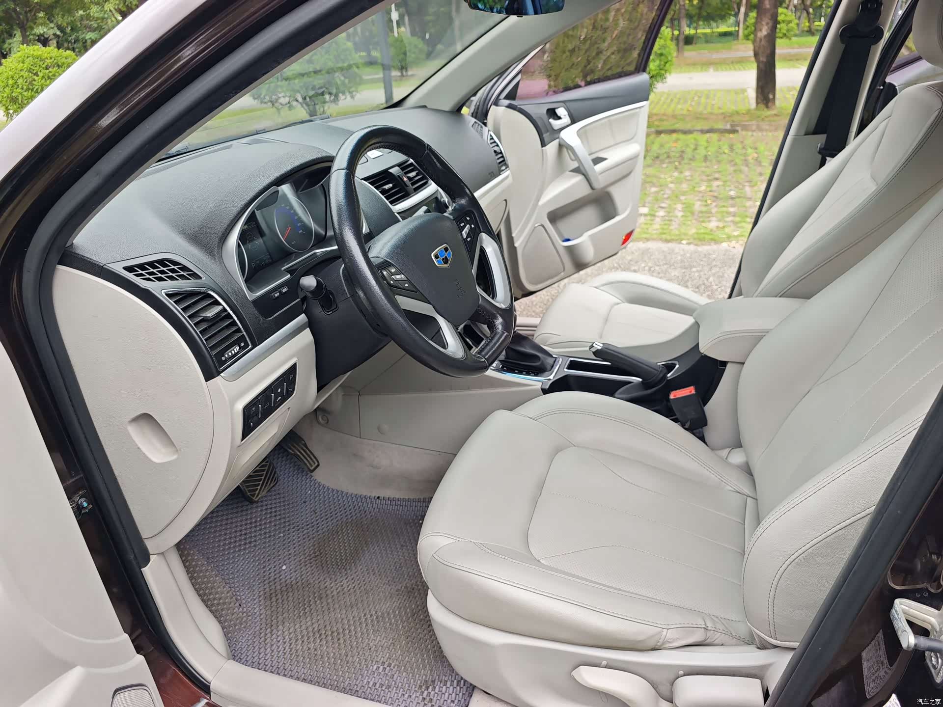 Geely Emgrand, 2016 14
