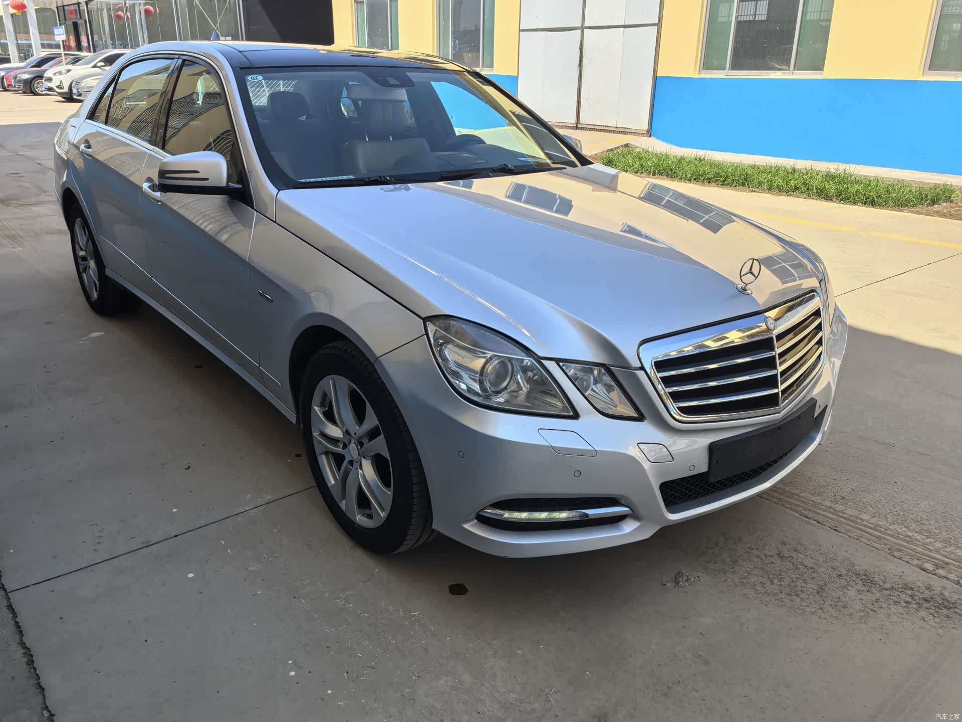 Mercedes-Benz E-Class, 2011 1