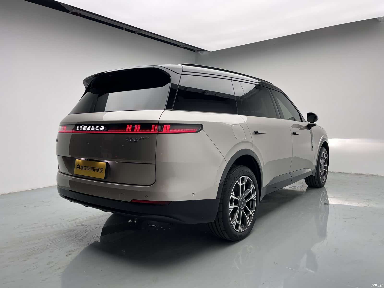 Lynk & Co 02, 2025 все фото