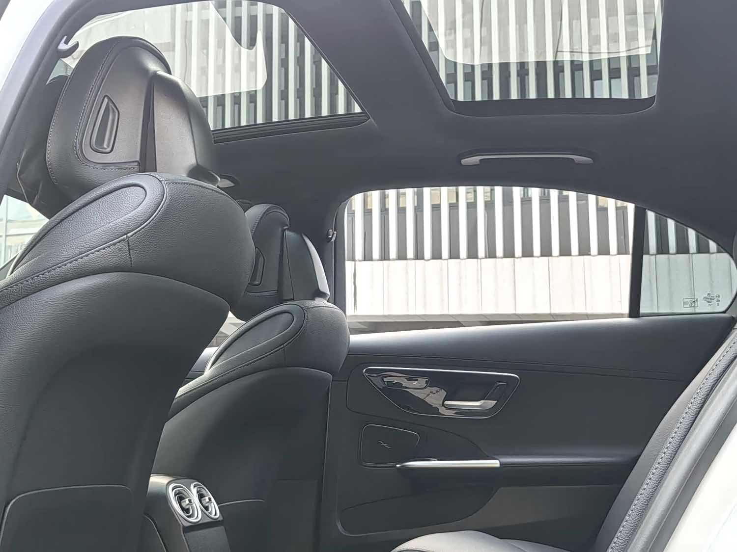 Mercedes-Benz C-Class, 2024 10