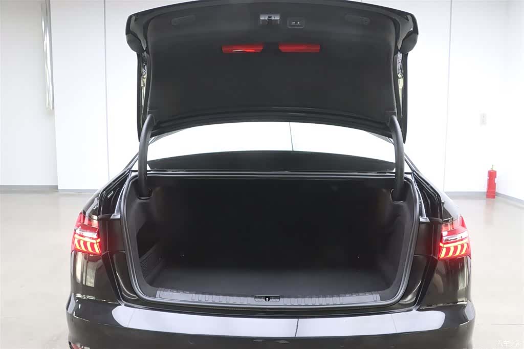 Audi A6L, 2023 28