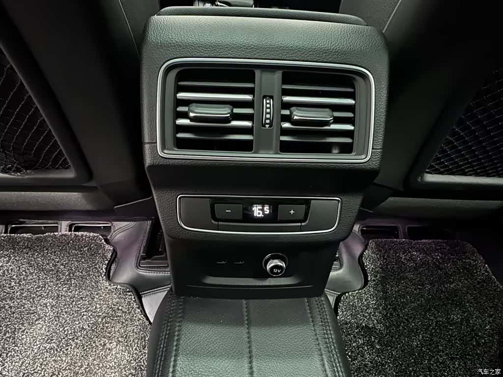 Audi Q5L, 2024 9