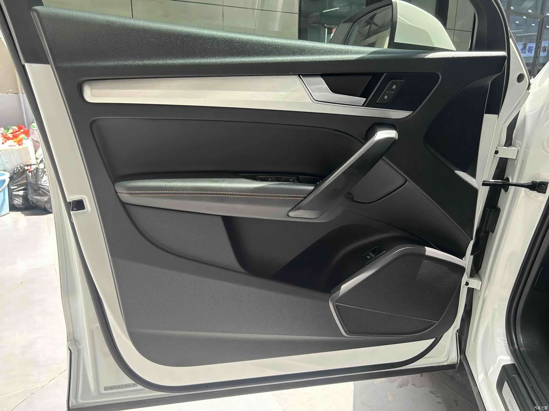 Audi Q5L, 2019 10