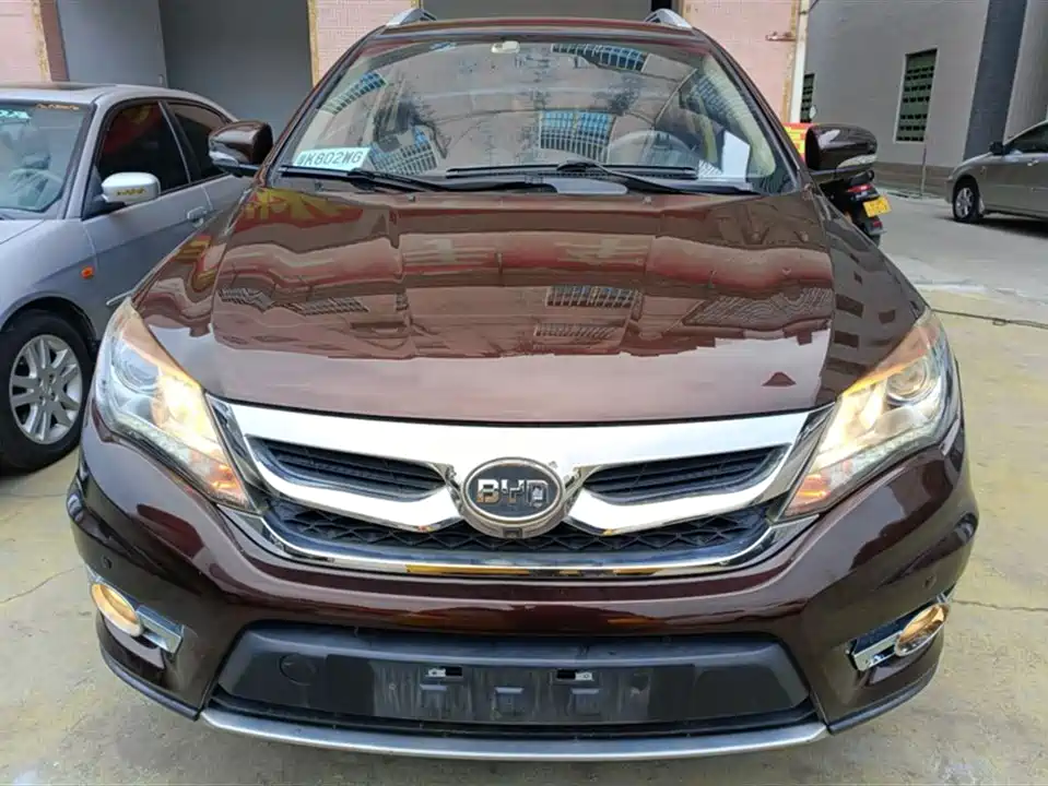BYD S7
