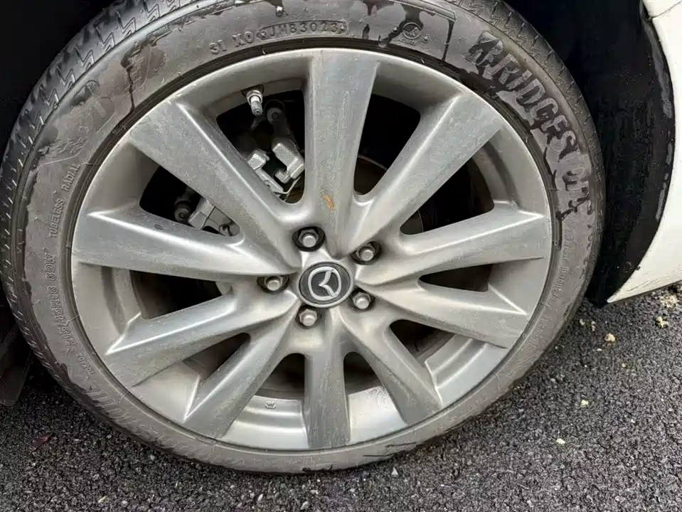Mazda 3 Angkesaila