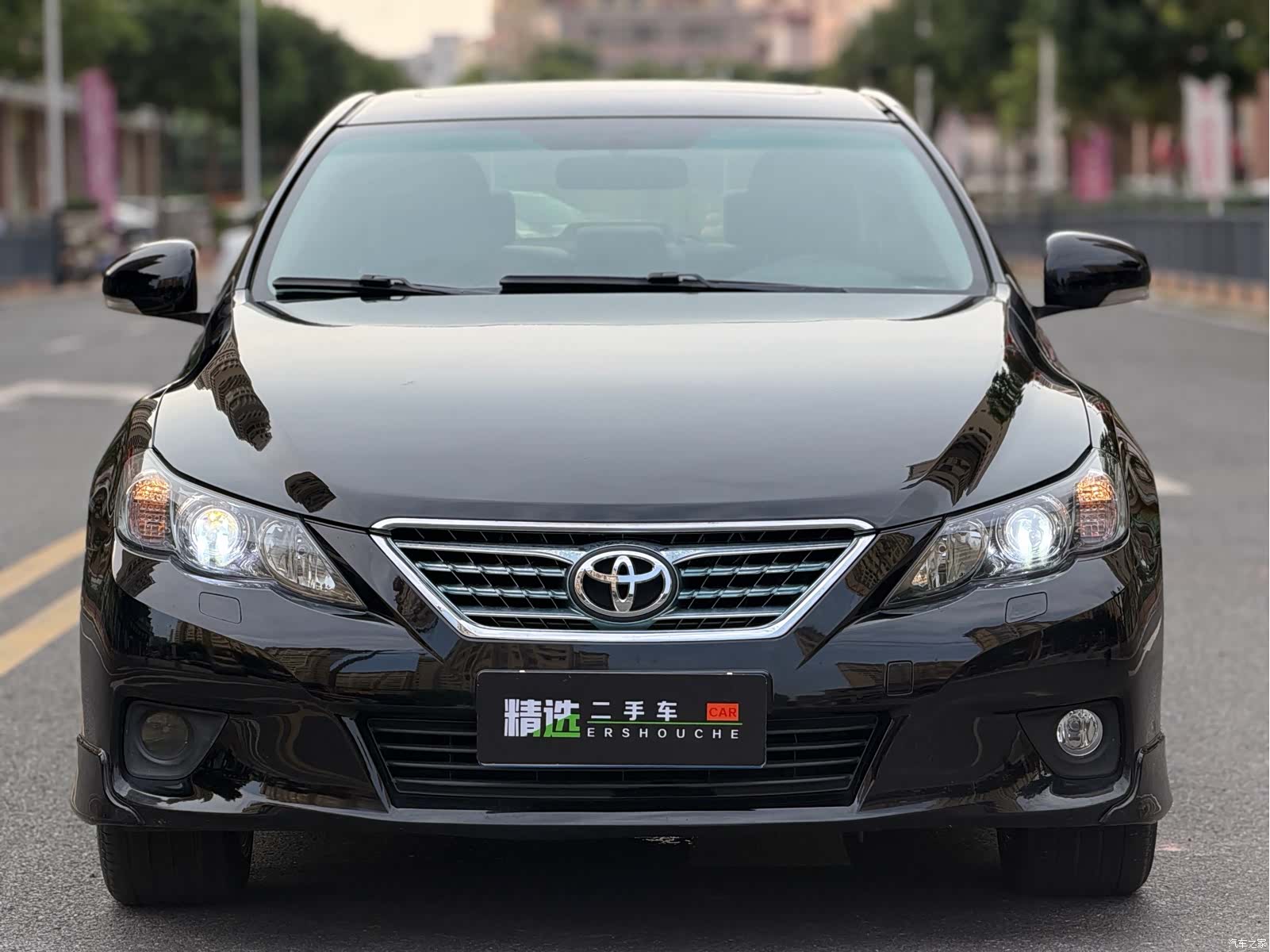 Toyota 2.5V, 2012 2