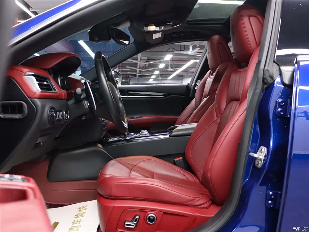 Maserati Ghibli, 2024 7