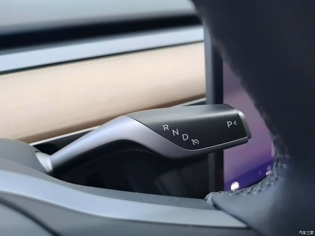 Tesla Model Y, 2022 14