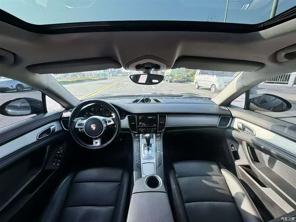 Porsche Panamera, 2013 3