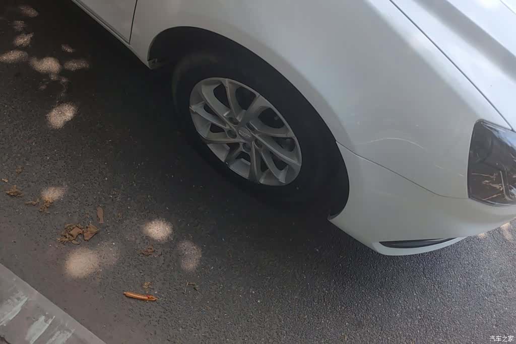 Geely Emgrand, 2021 6