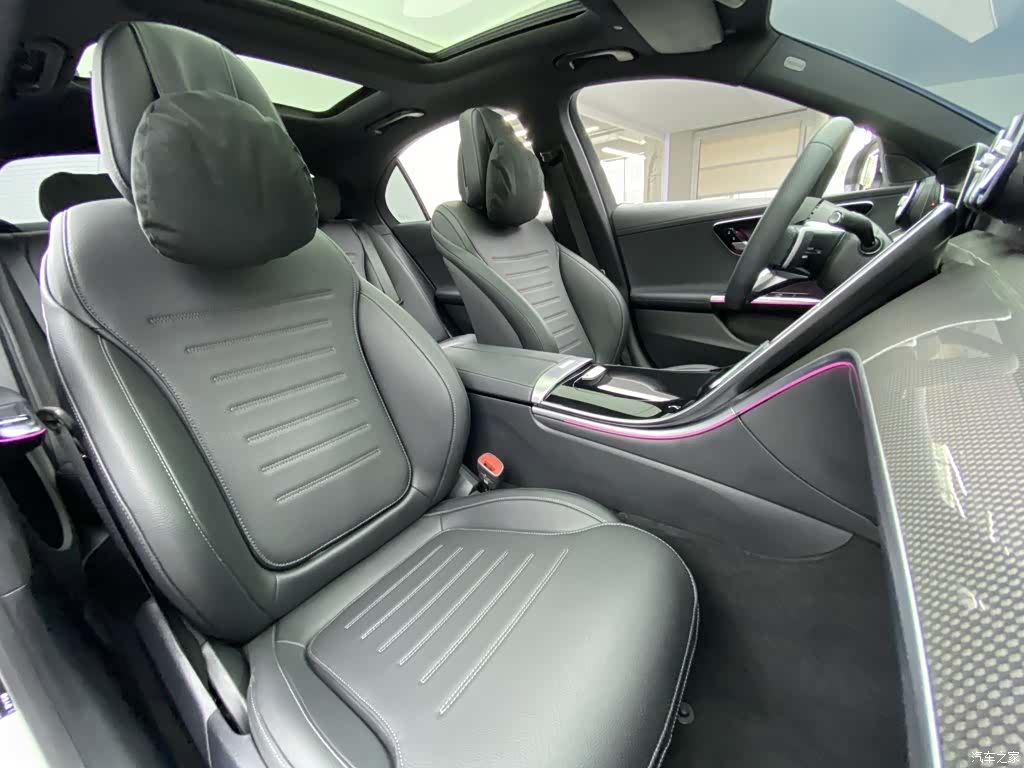 Mercedes-Benz C-Class, 2024 9