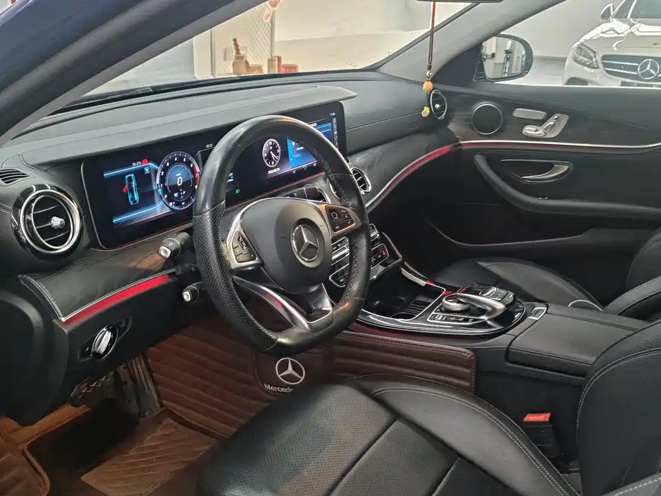Mercedes-Benz E-class Mercedes-Benz E-class