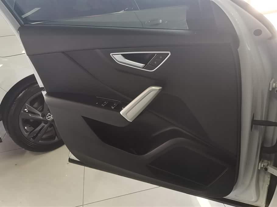 Audi Q2L Audi Q2L