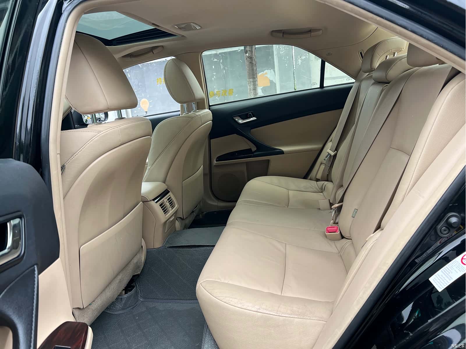 Toyota 2.5V, 2013 7
