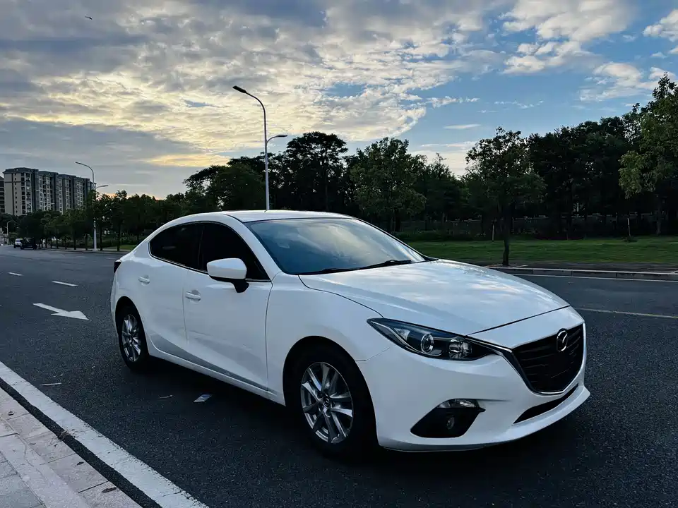 Mazda 3 Angkesaila