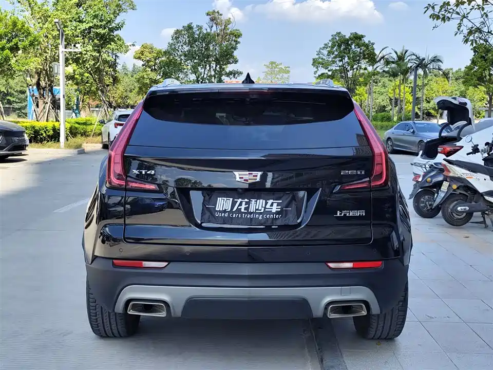 Cadillac XT4