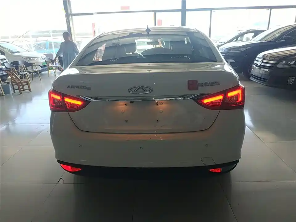 Chery Arrizo 5