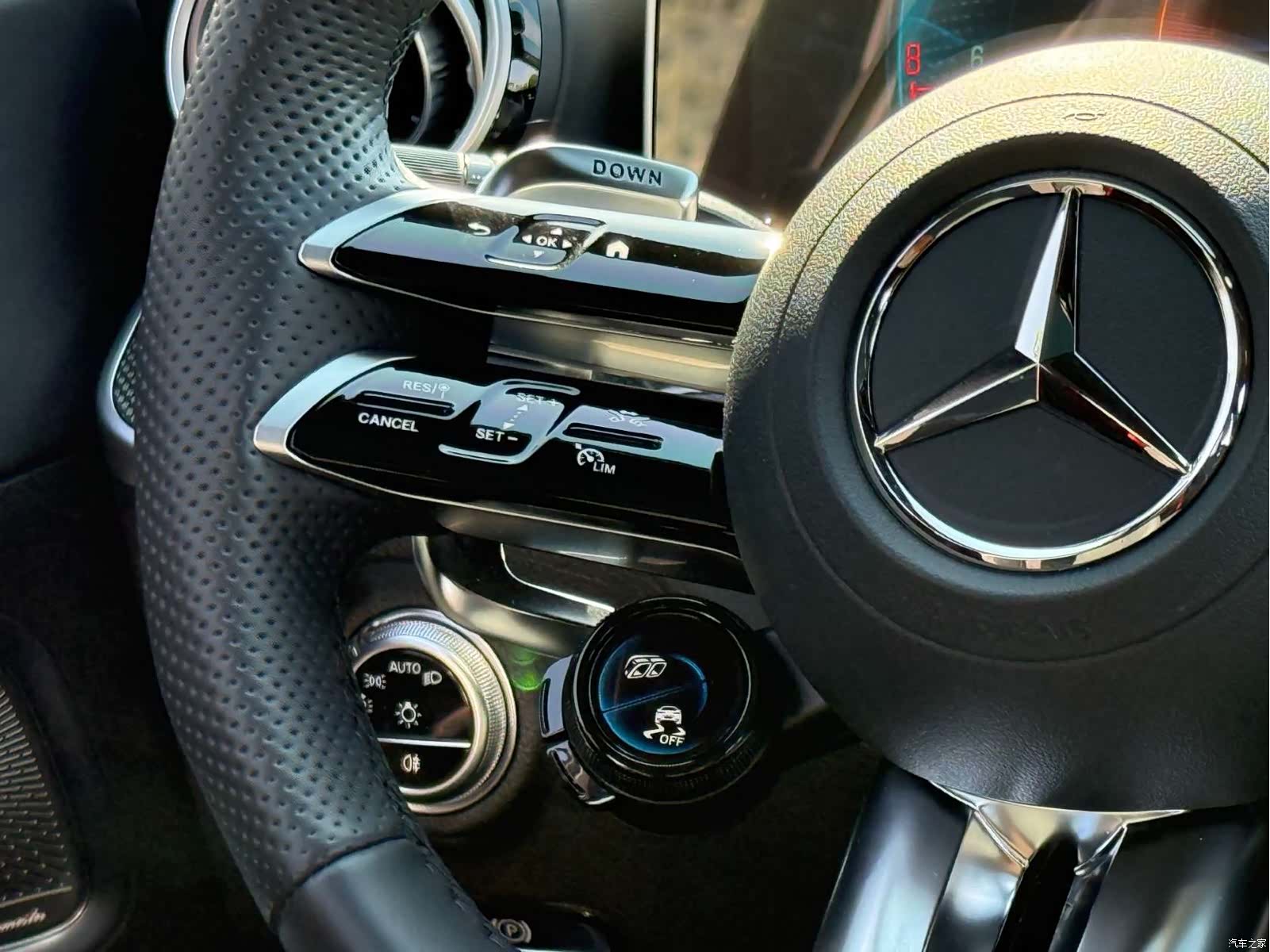 Mercedes-Benz C-Class, 2025 11