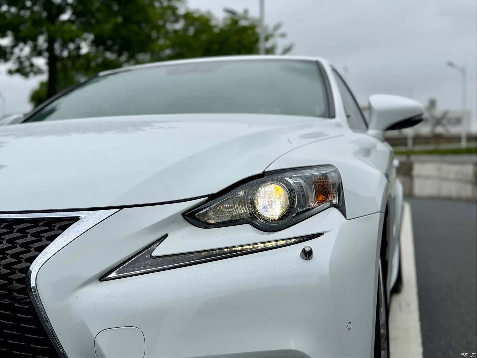 Lexus IS, 2016 10