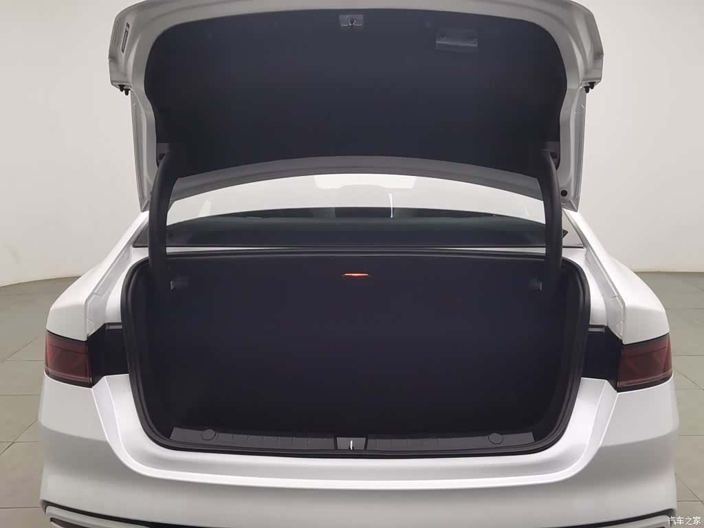 BYD Qin, 2023 16