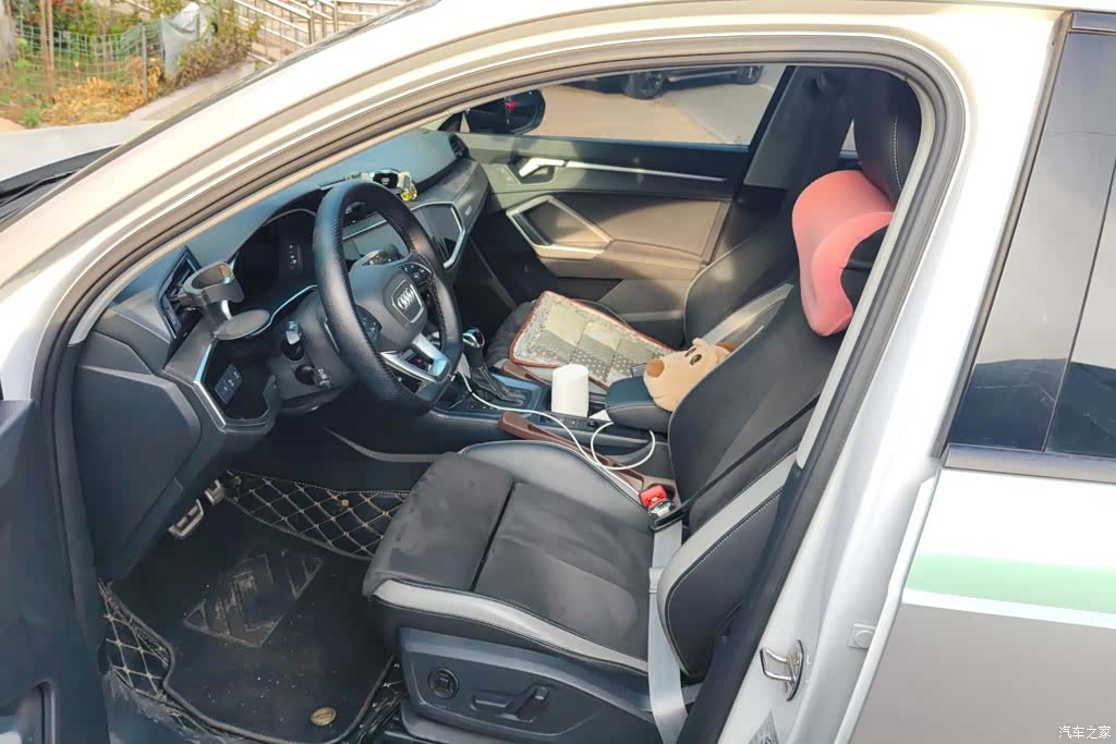 Audi Q3, 2022 9