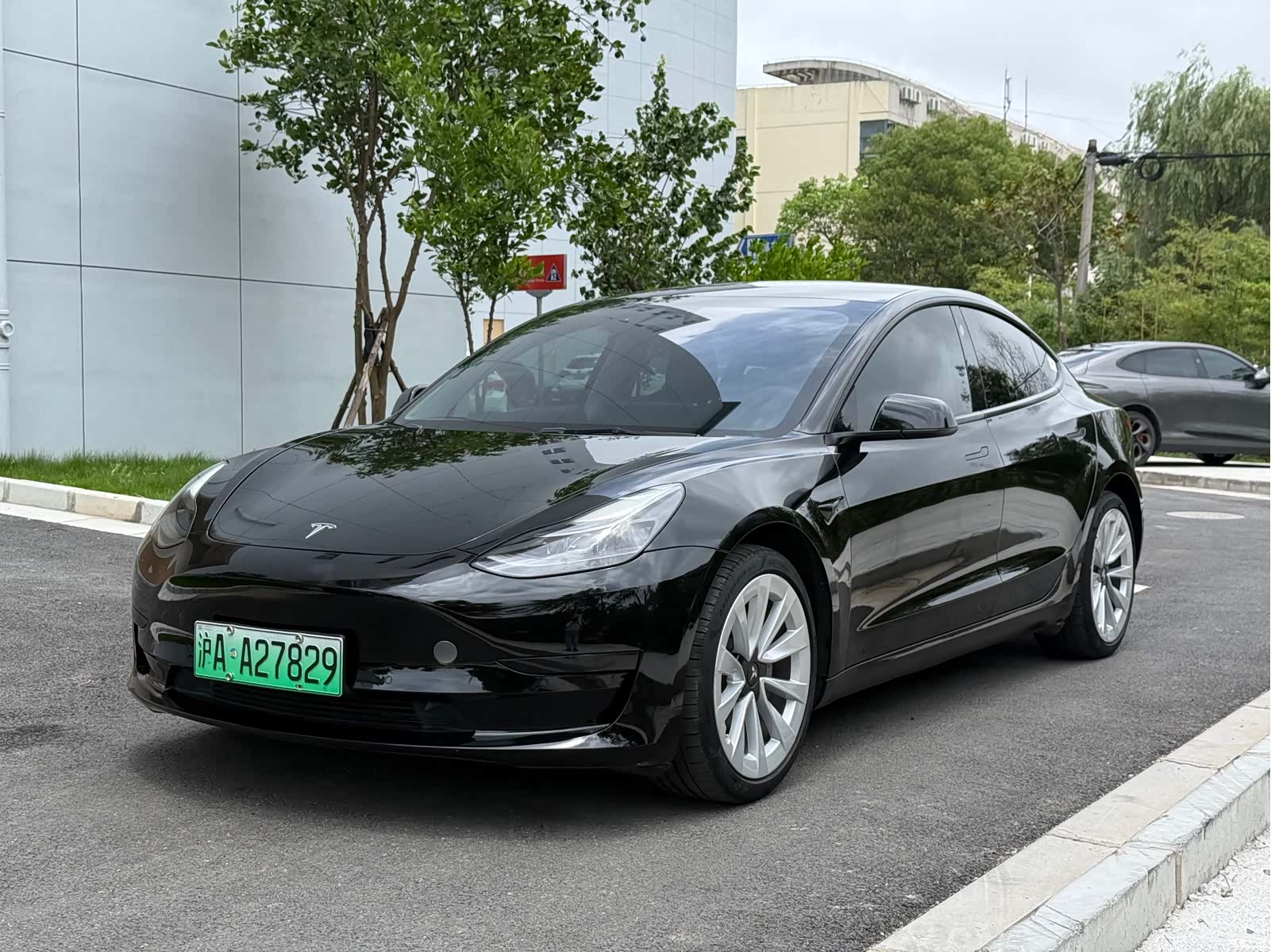 Tesla Model 3, 2021 1