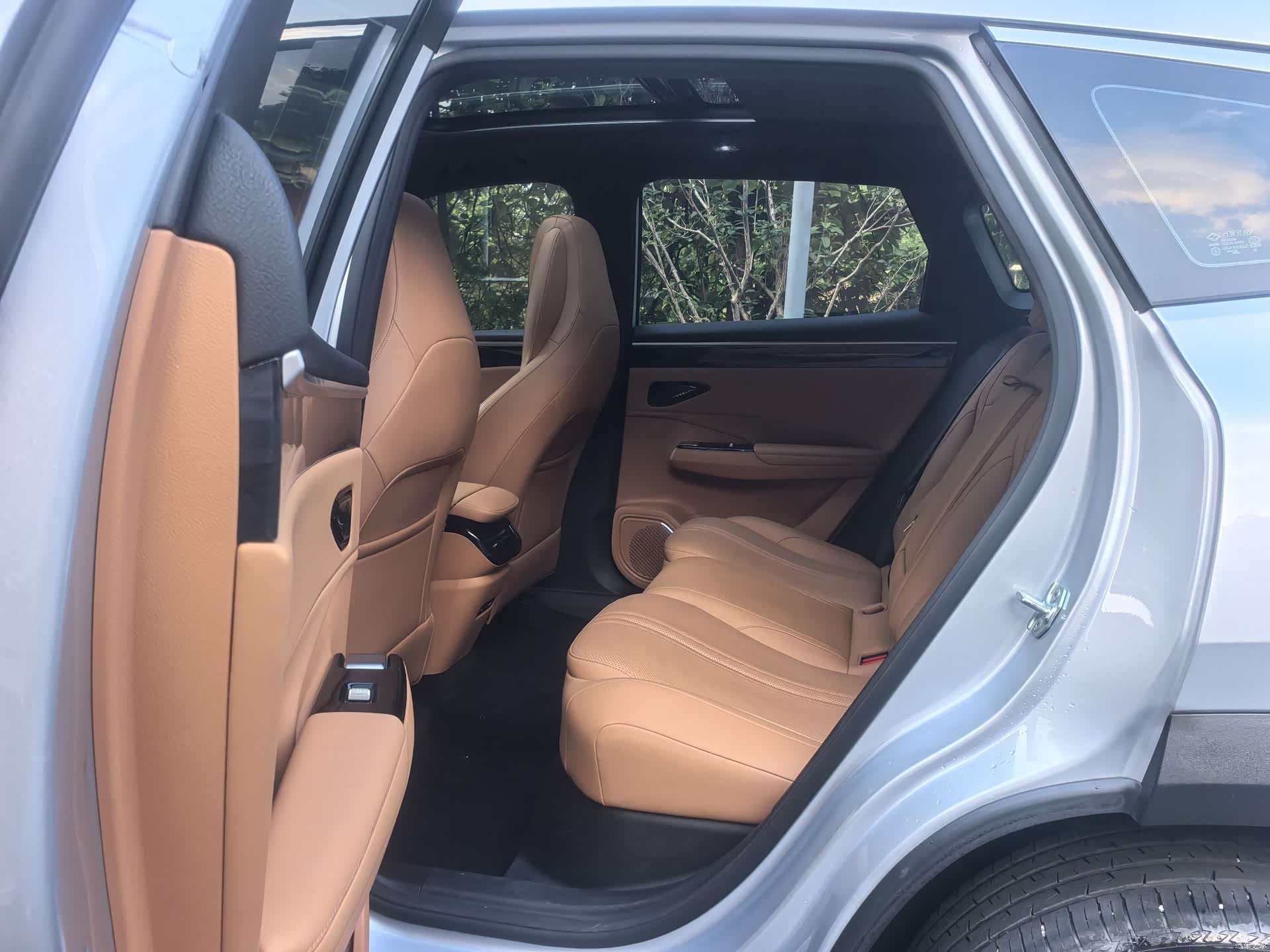 Geely Galaxy L7, 2025 12
