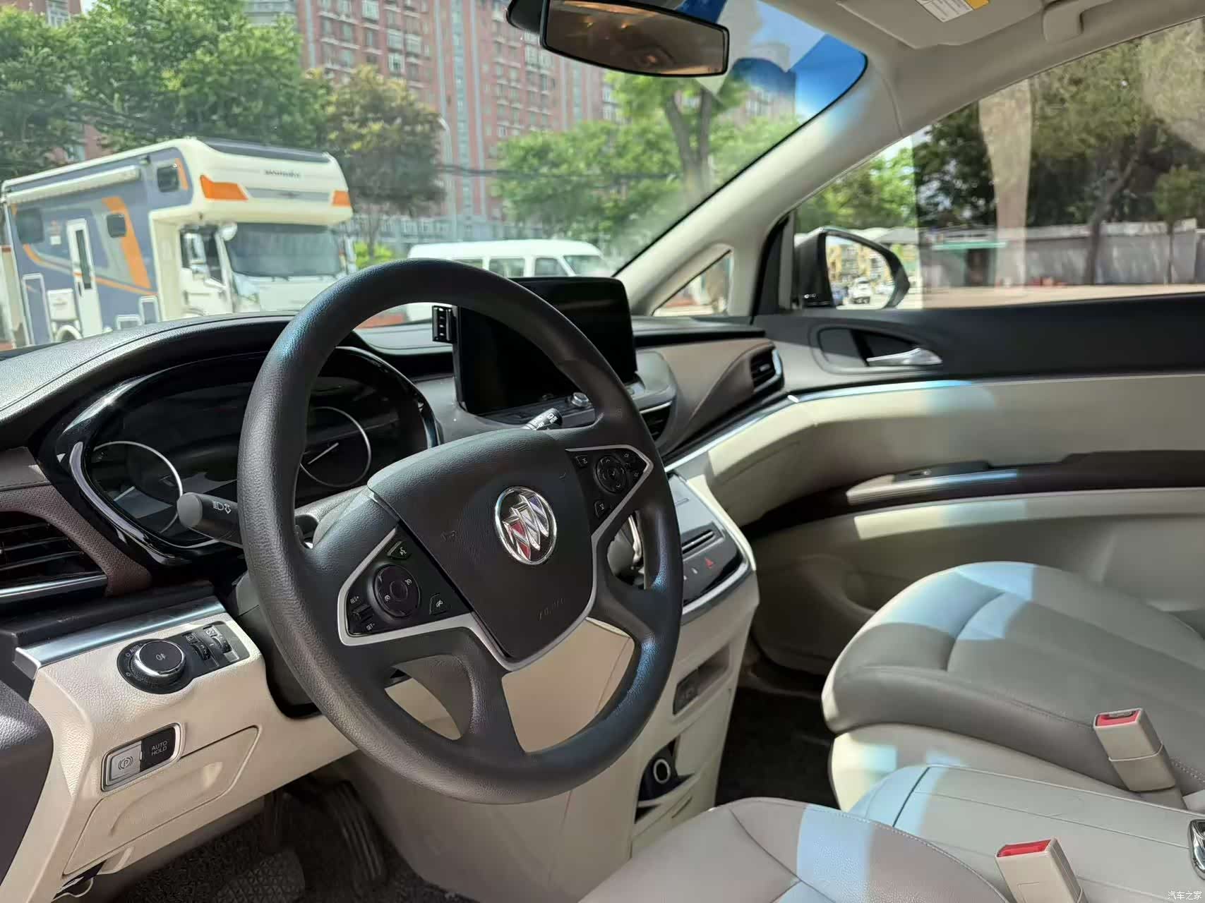 Buick GL8, 2024 9