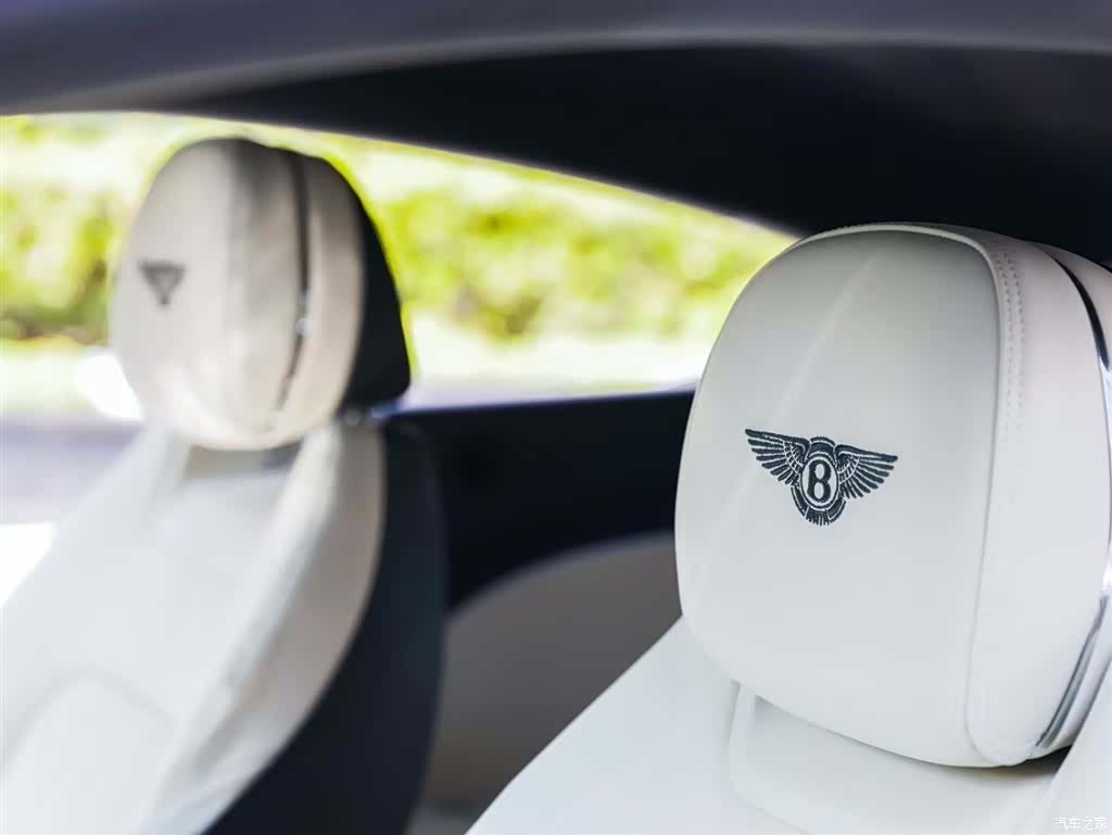 Bentley Continental GT, 2023 9