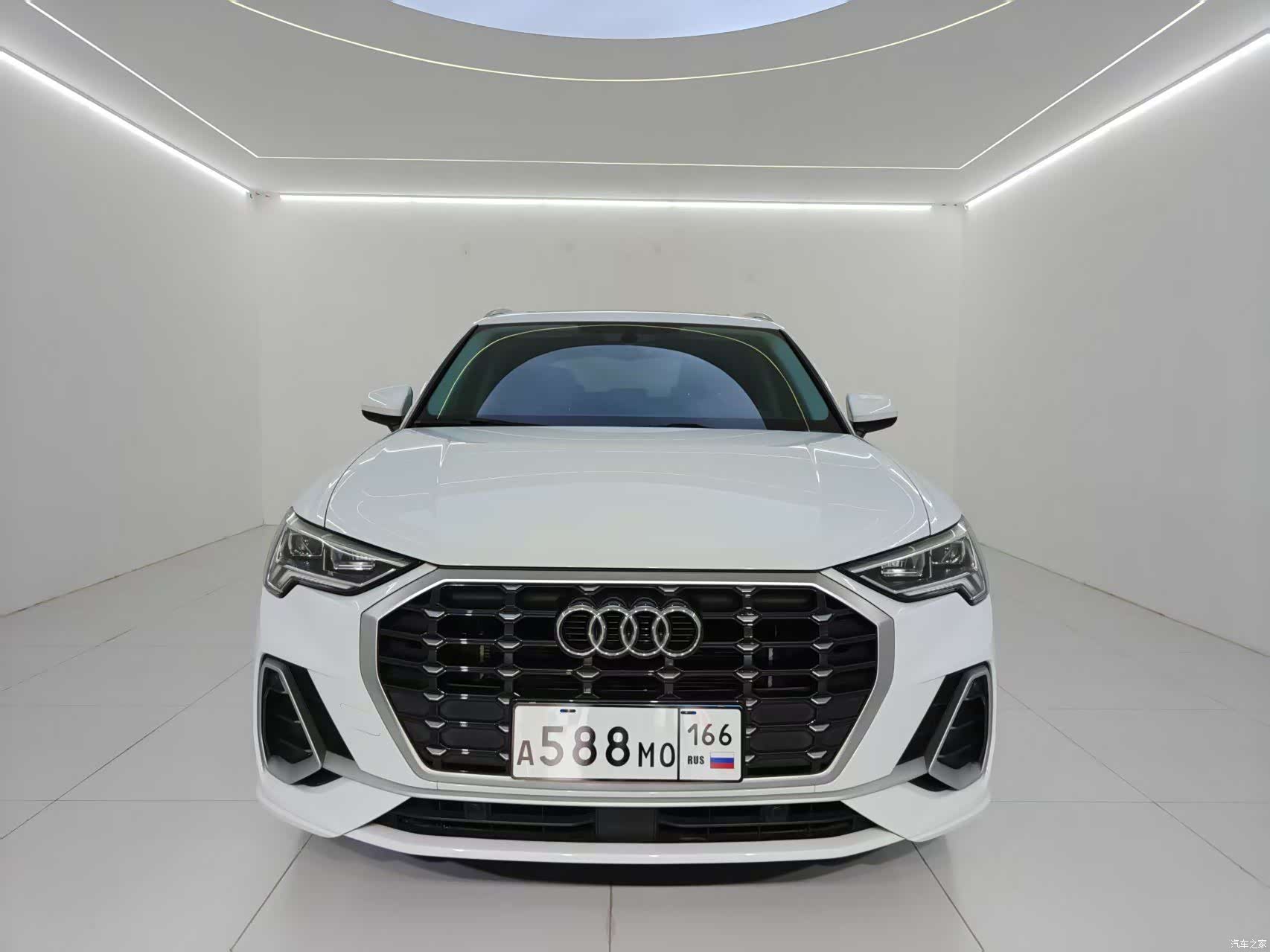Audi Q3, 2022 2