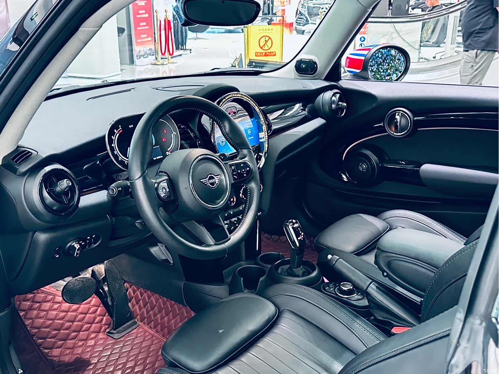 Mini Cooper, 2023 19
