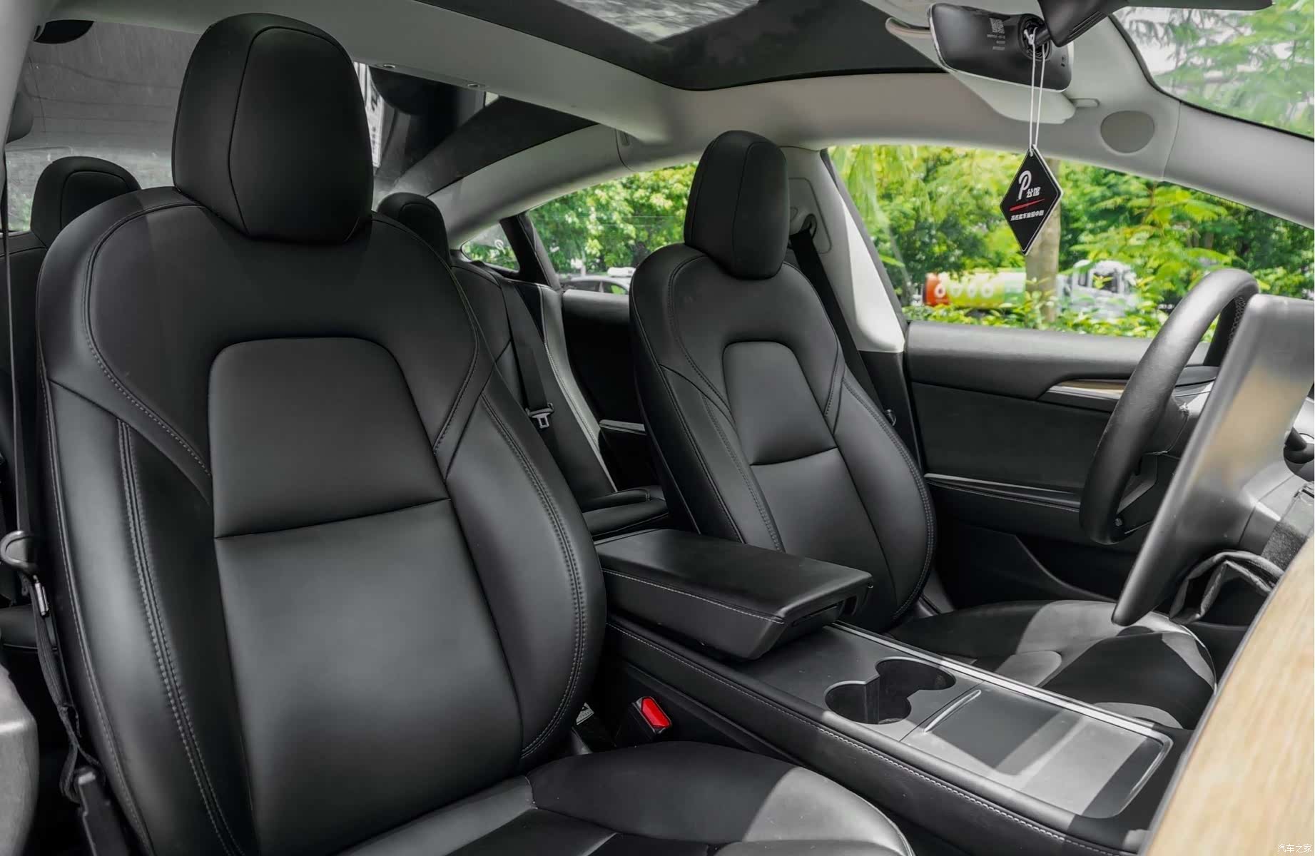 Tesla Model 3, 2023 15