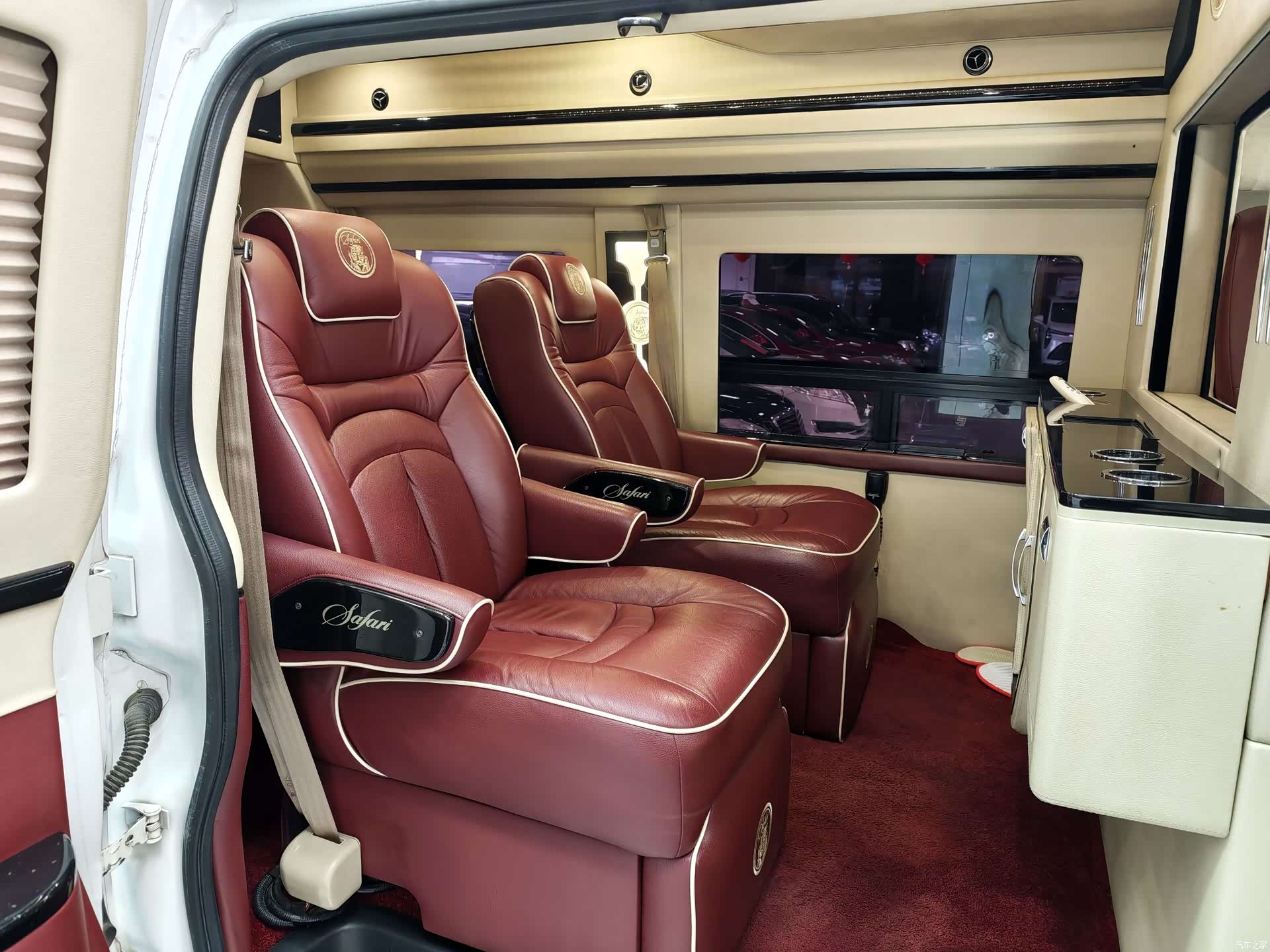 GMC SAVANA, 2015 11