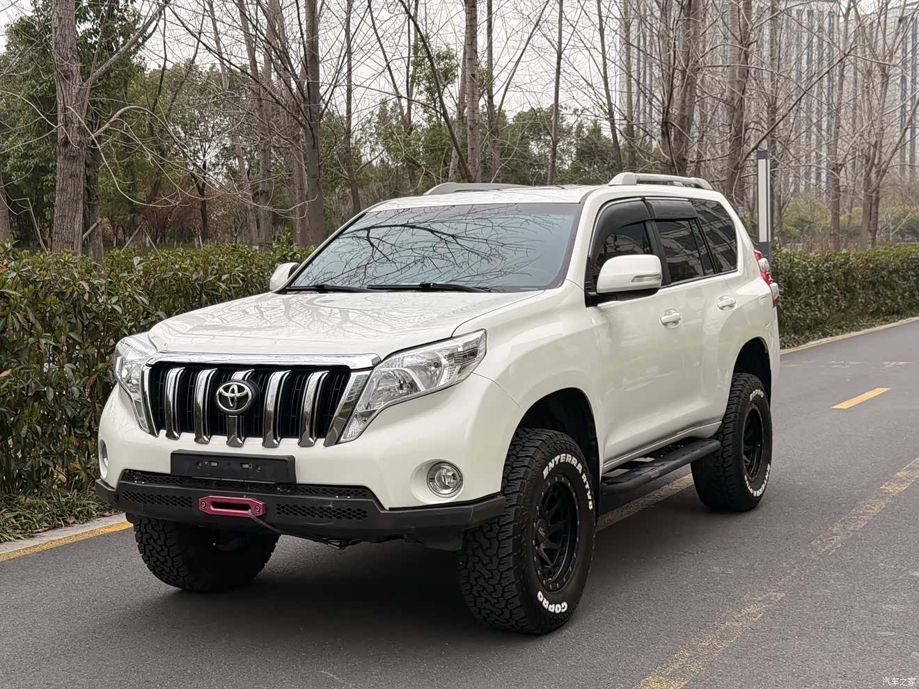 Toyota Prado, 2017 1