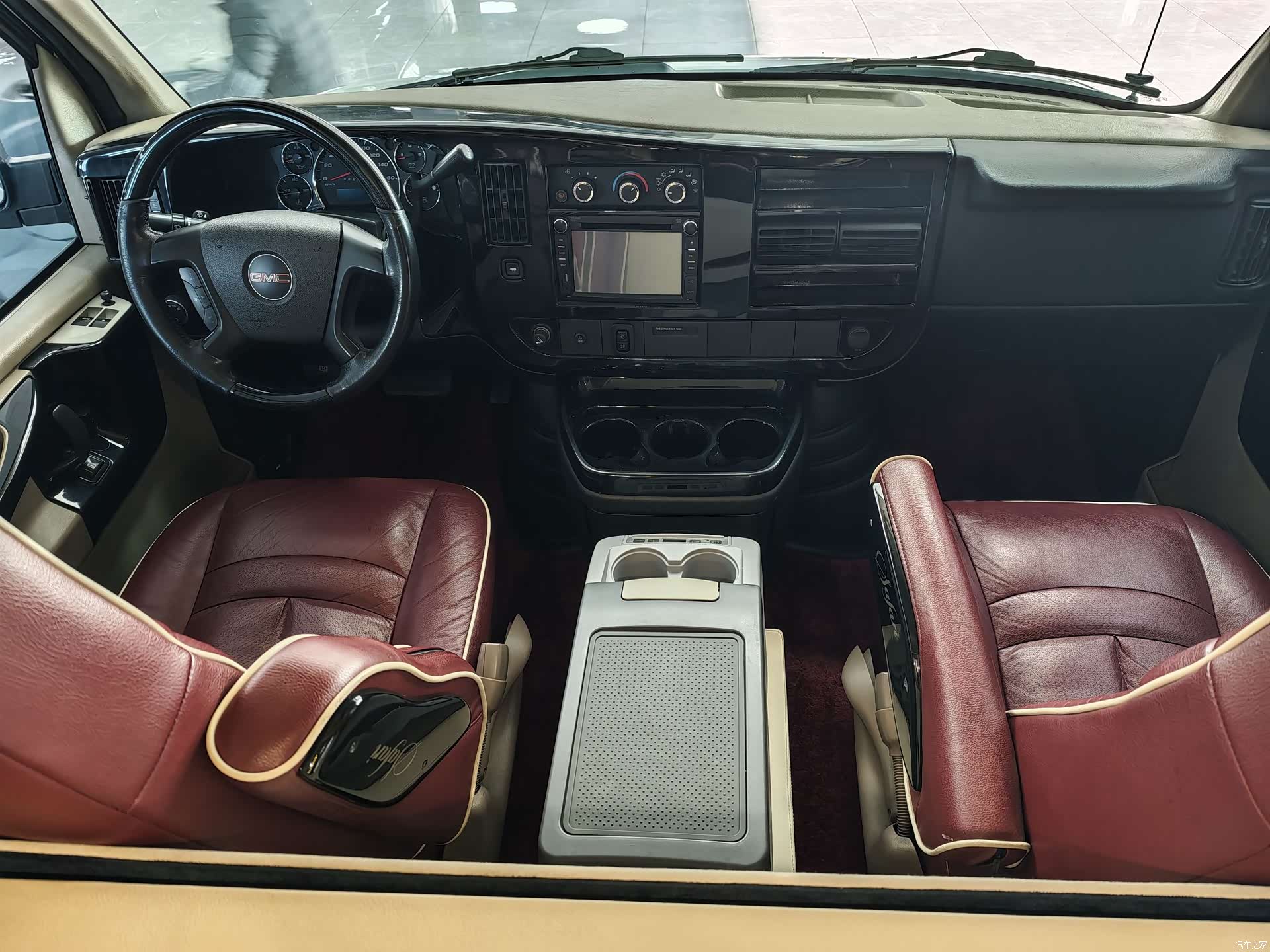 GMC SAVANA, 2015 12