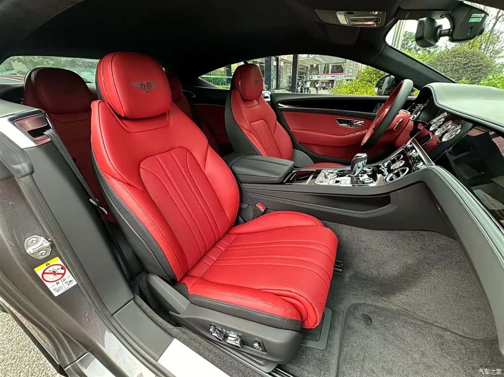 Bentley Continental GT, 2024 9