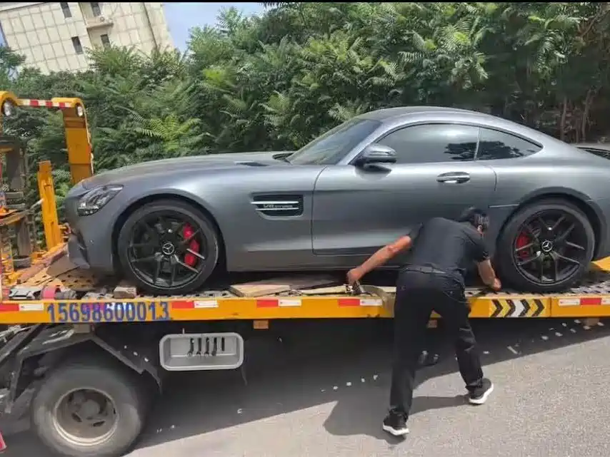 Mercedes-Benz AMG GT Mercedes-Benz AMG GT