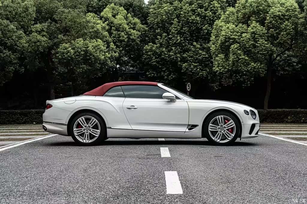 Bentley Continental GT, 2023 2