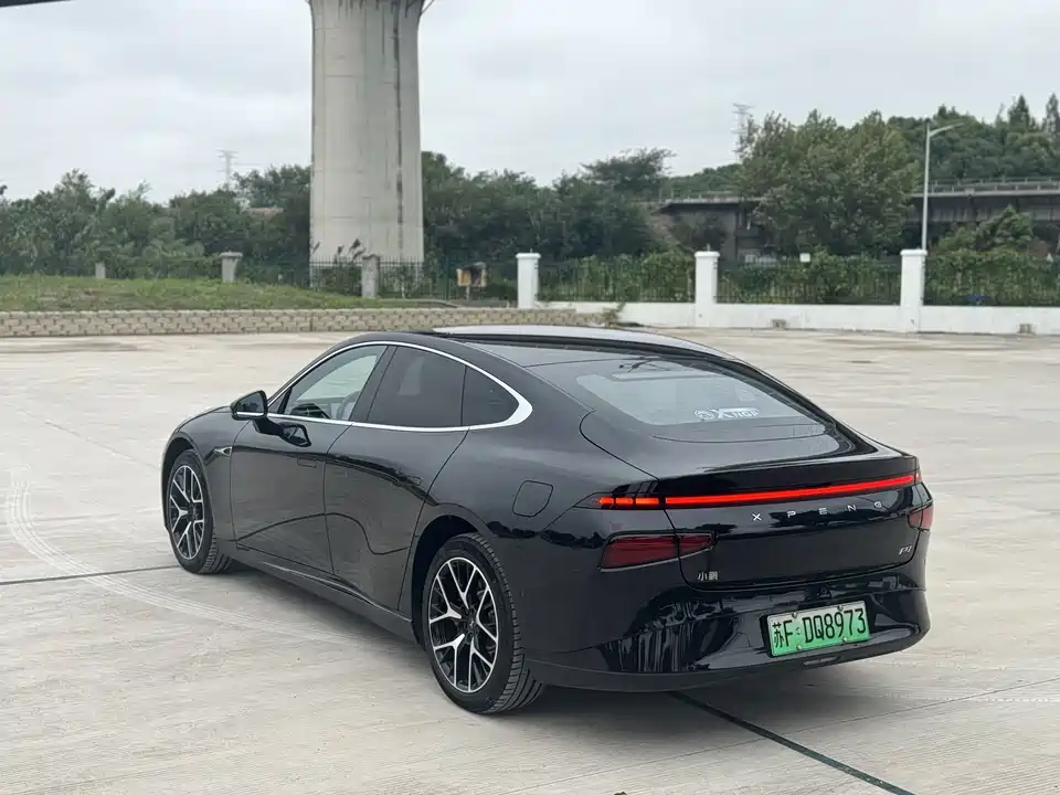 XPENG P7