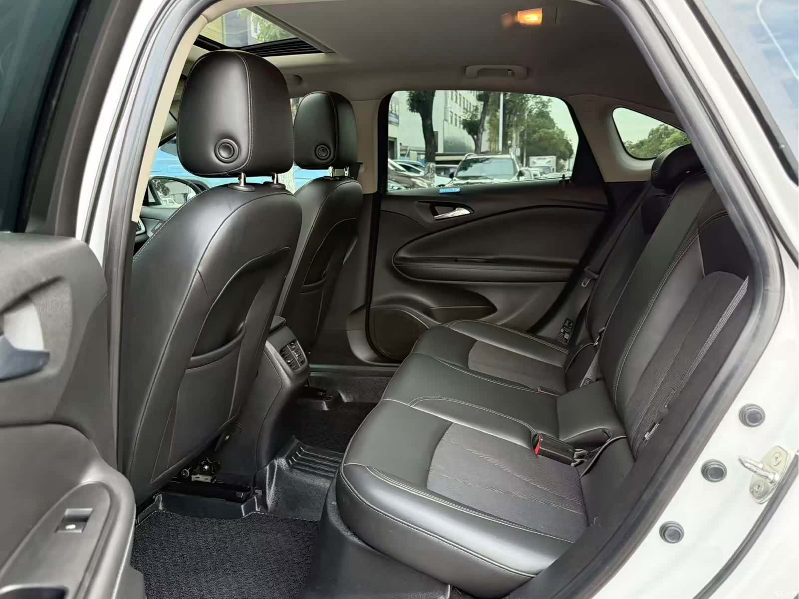 Buick Verano, 2018 все фото