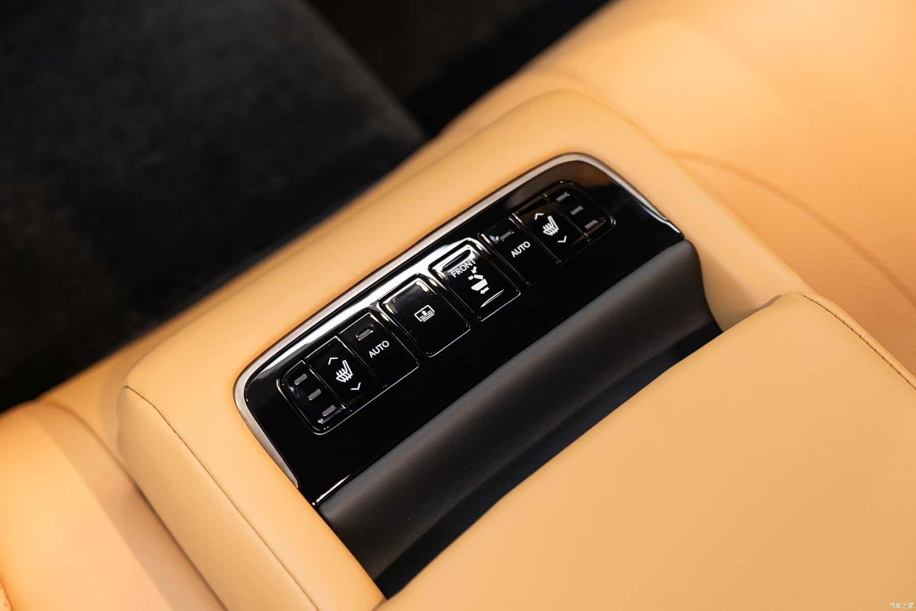 Lexus LS, 2022 18