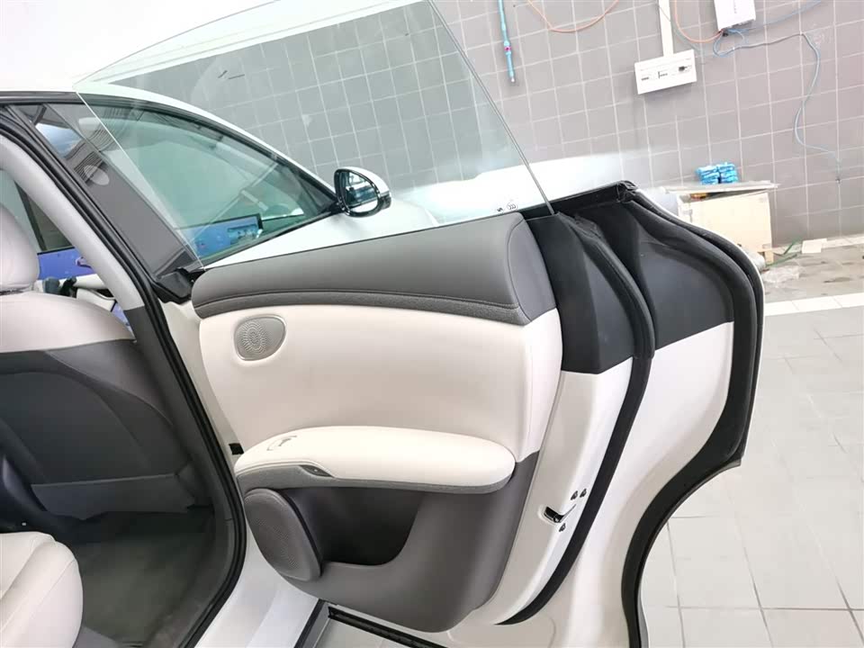 IM Motors Zhiji LS6 IM Motors Zhiji LS6
