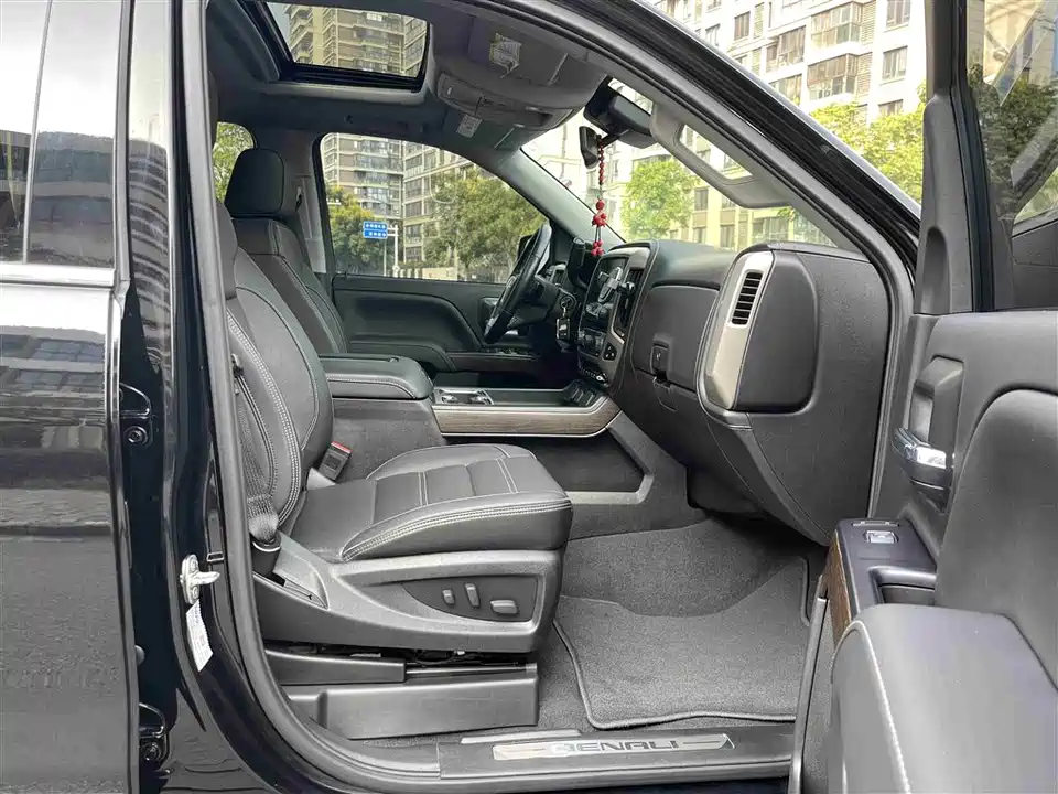 GMC SIERRA
