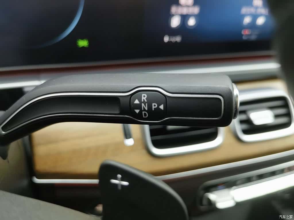 Mercedes-Benz GLE, 2022 13