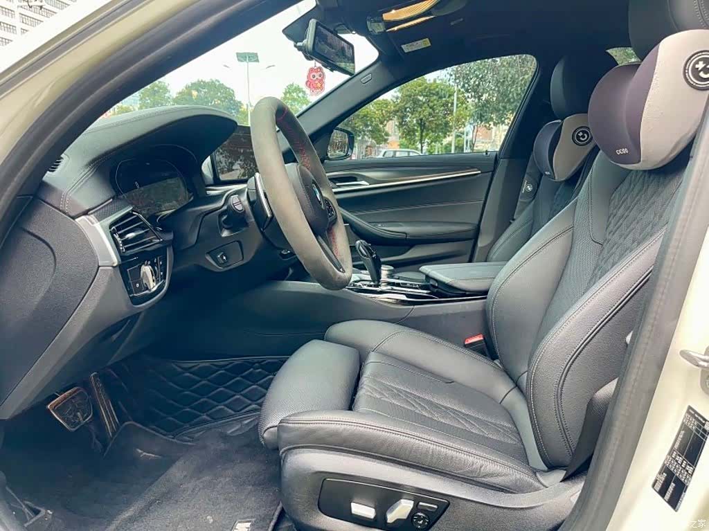 BMW 5 Series, 2021 все фото