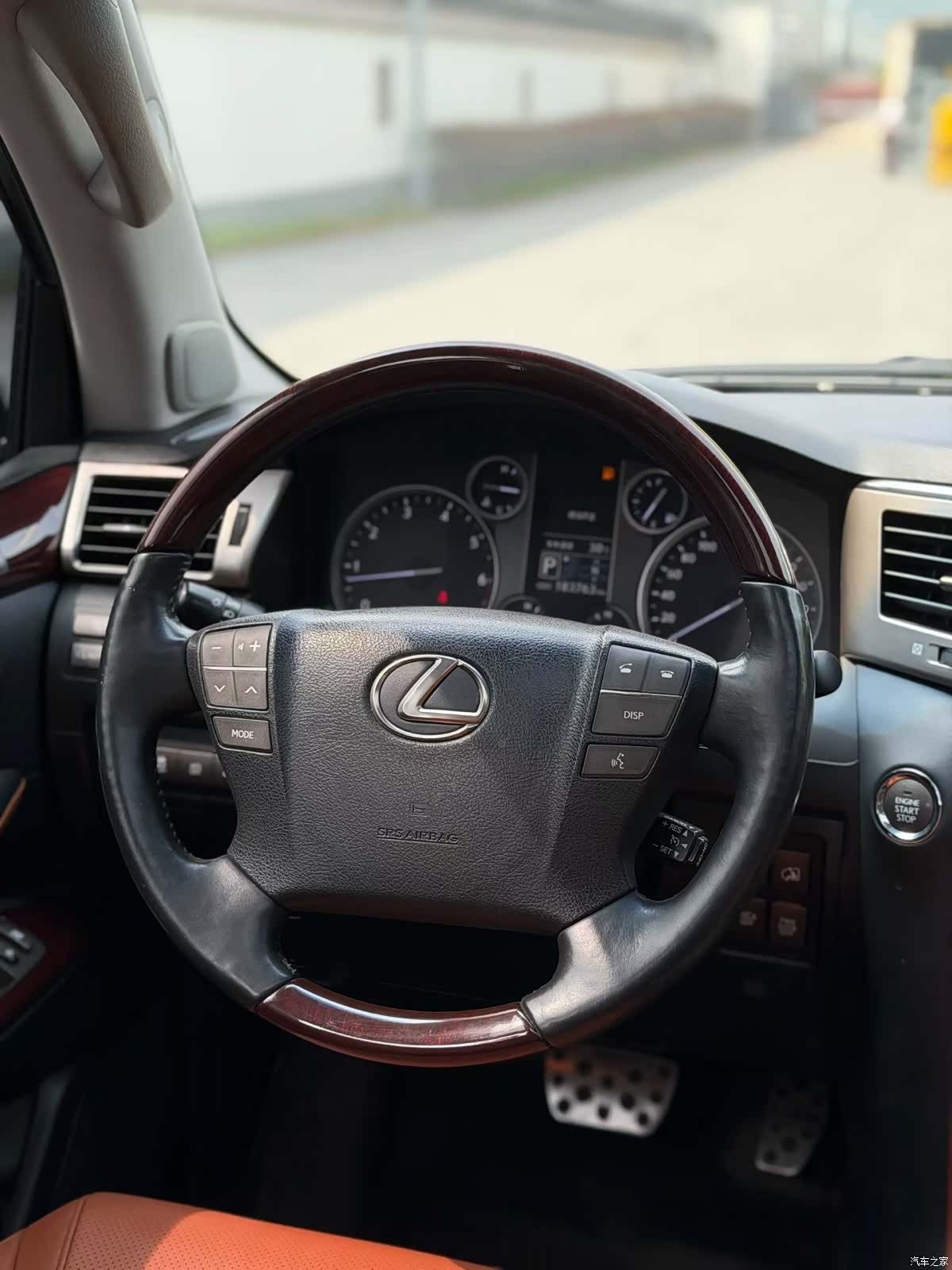Lexus LX, 2014 6